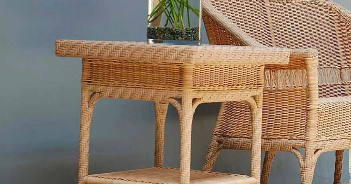 Tavolino da giardino 56x56 cm in polietilene intrecciato a mano Chad