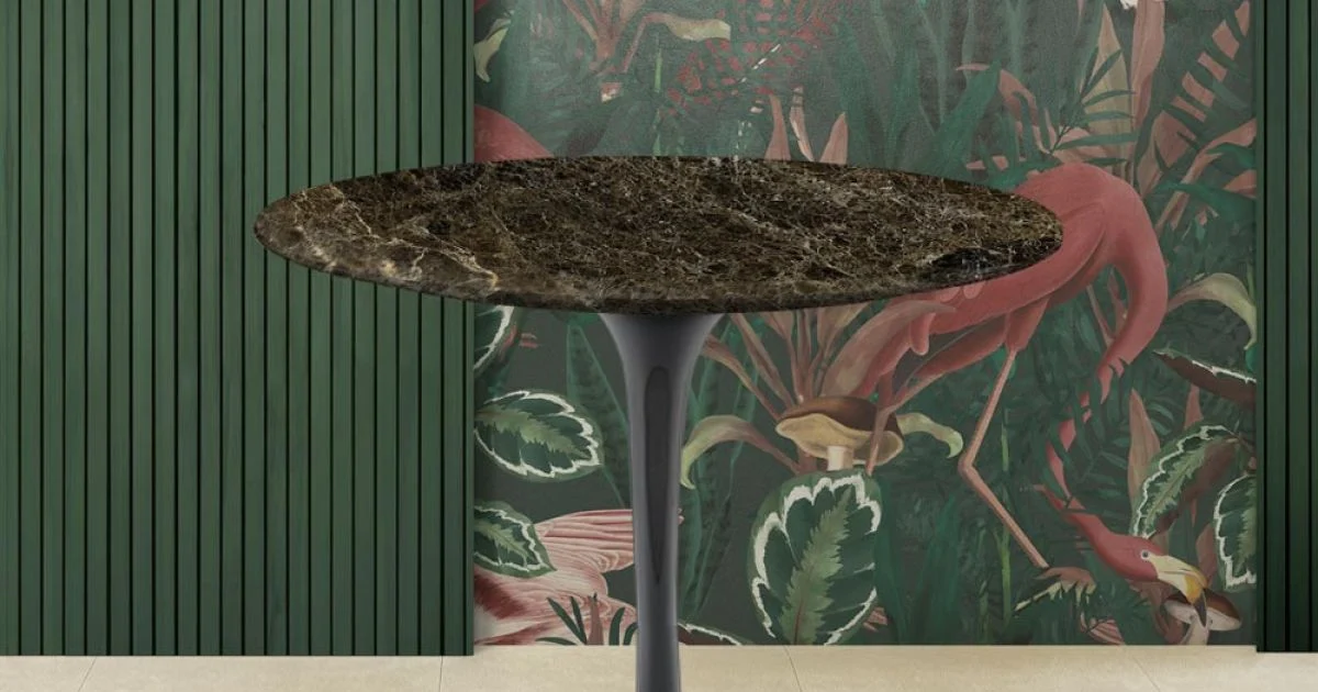 Tavolino Eero Saarinen H 39 con Piano Rotondo in Marmo Emperador Dark - Scarlet