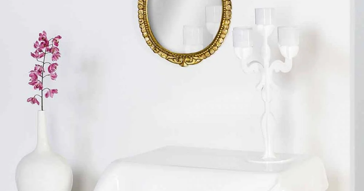 Tavolino moderno in plexiglass bianco drappeggiato Asia, made in Italy