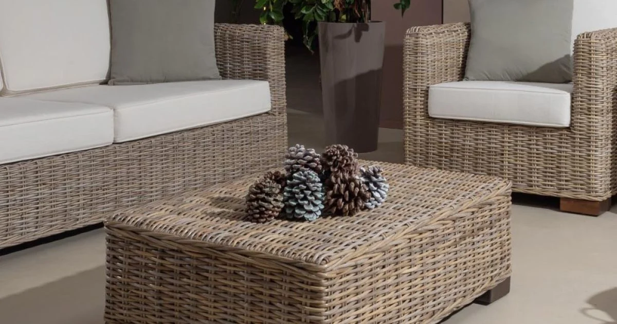 Tavolino-Pouf da Giardino in Kubù Grigio con Cuscino – Cerys