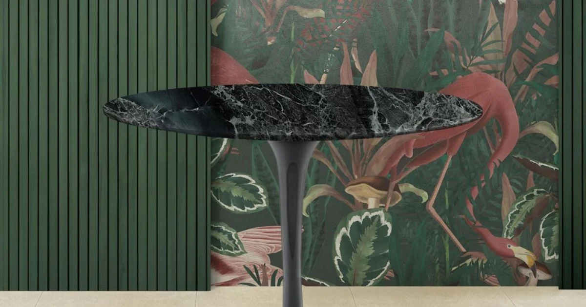 Tavolino Tulip Eero Saarinen H 39 con Piano Ovale in Marmo Verde Alpi - Scarlet