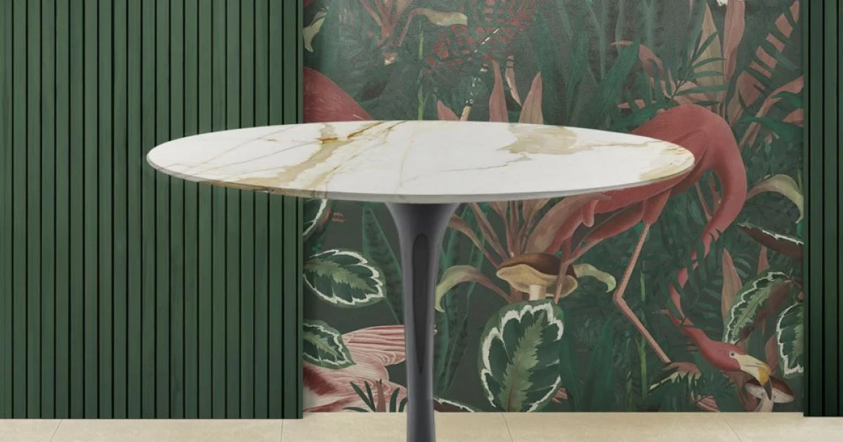 Tavolino Tulip Eero Saarinen H 39 Ovale in Marmo Calacatta Oro Realizzato in Italia