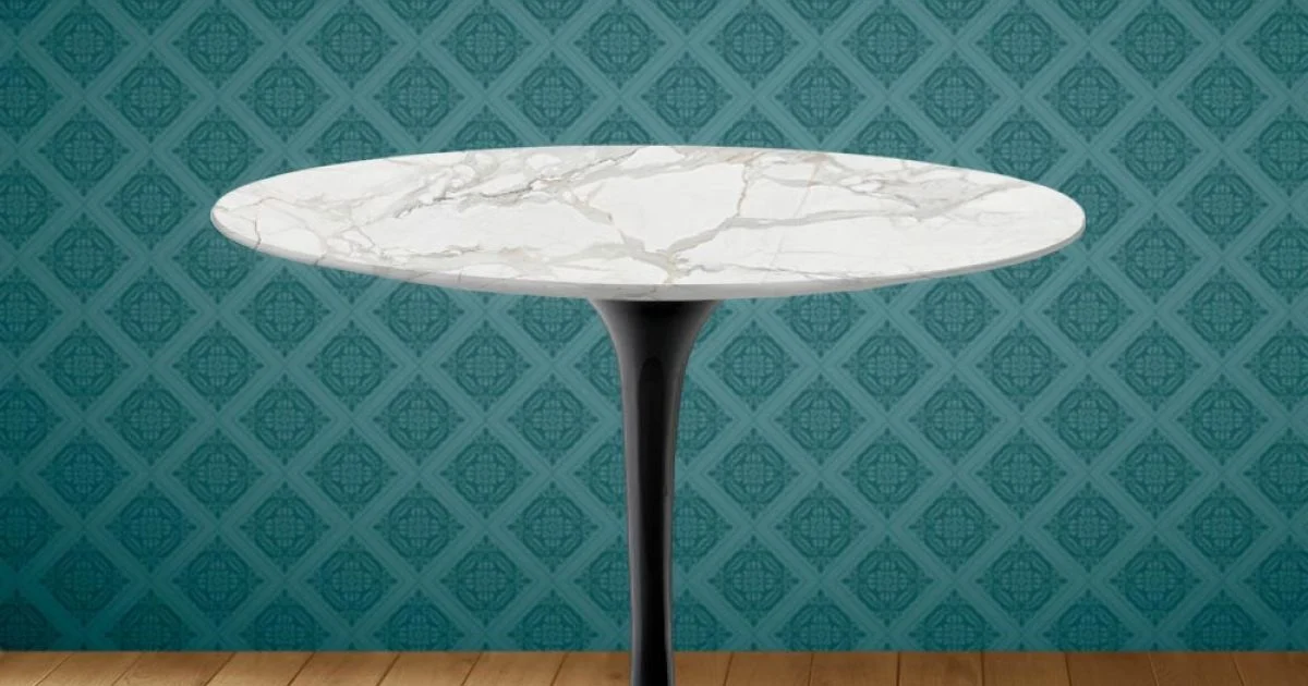 Tavolino Tulip Eero Saarinen H 41 in Ceramica Morpheus Made in Italy - Scarlet
