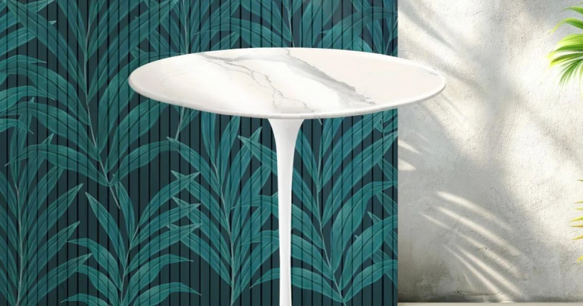 Tavolino Tulip Saarinen H 52 cm in Ceramica Florim Statuario Lucido - Scarlet