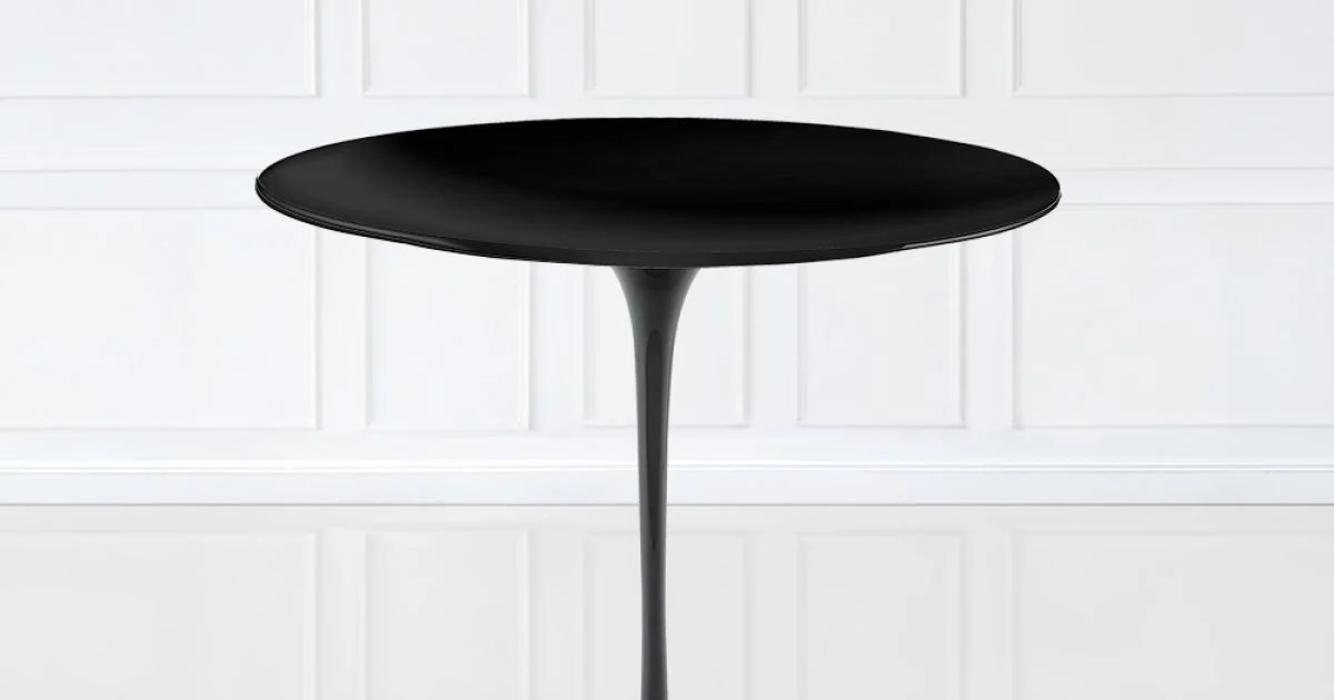 Tavolino Tulip Saarinen H 52 con Piano Ovale in Laminato Liquido Nero Made in Italy - Scarlet