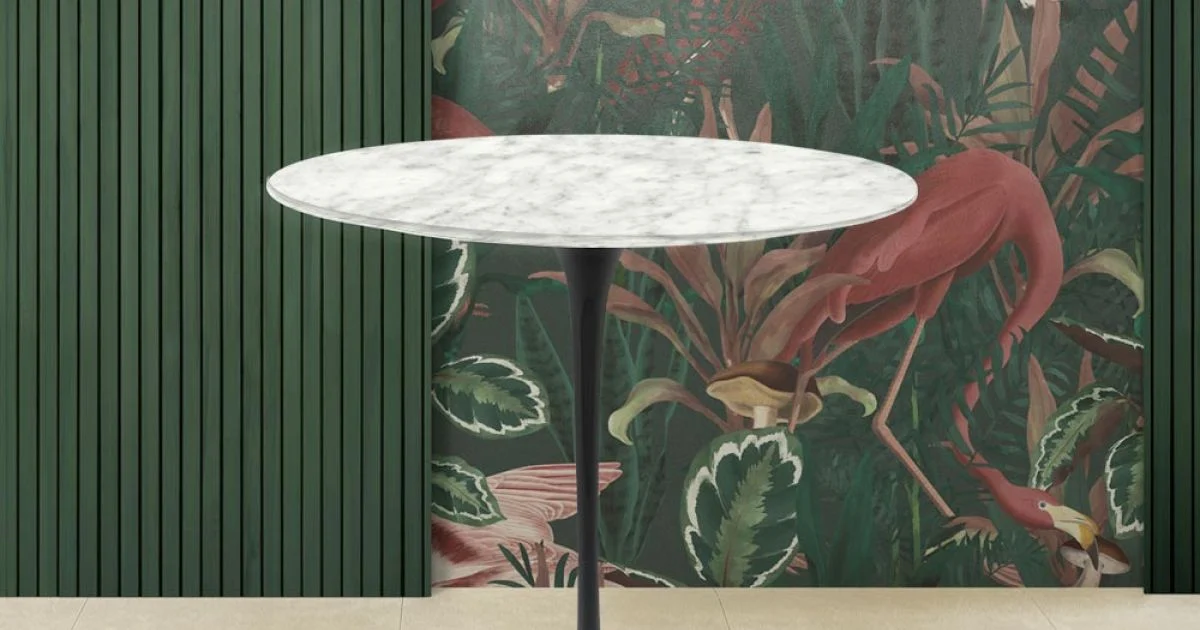 Tavolino Tulip Saarinen H 52 con Piano Ovale in Marmo di Carrara Made in Italy - Scarlet