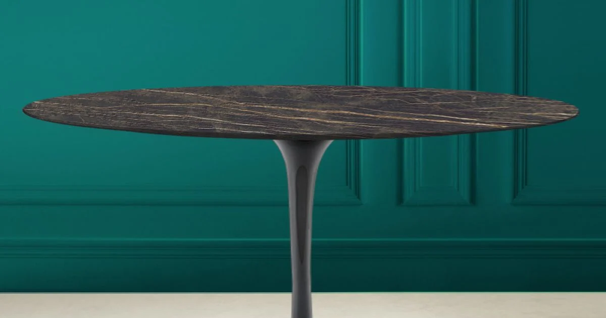 Tavolino Tulip Saarinen Ovale H 41 in Ceramica Noir Desire Made in Italy - Scarlet