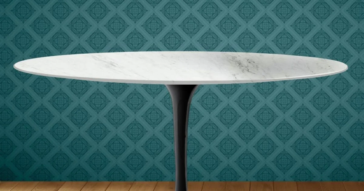 Tavolino Tulip Saarinen Ovale H 41 in Ceramica Salina Made in Italy - Scarlet