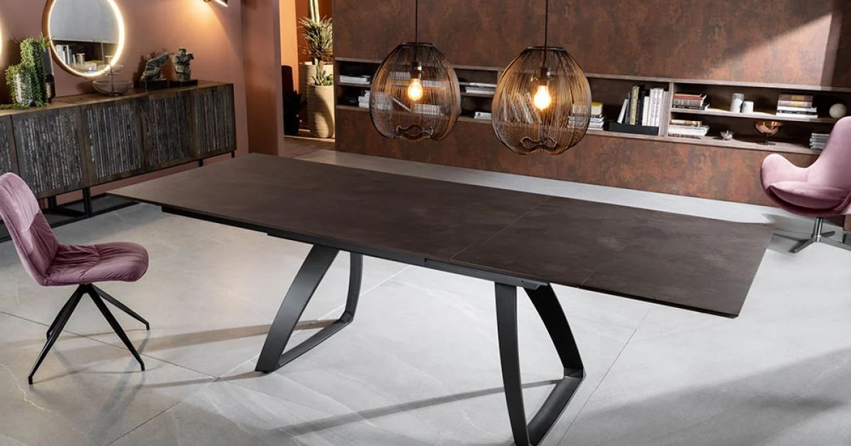 Tavolo Allungabile a 270 cm con Piano in HPL e Base in Alluminio - Villongo