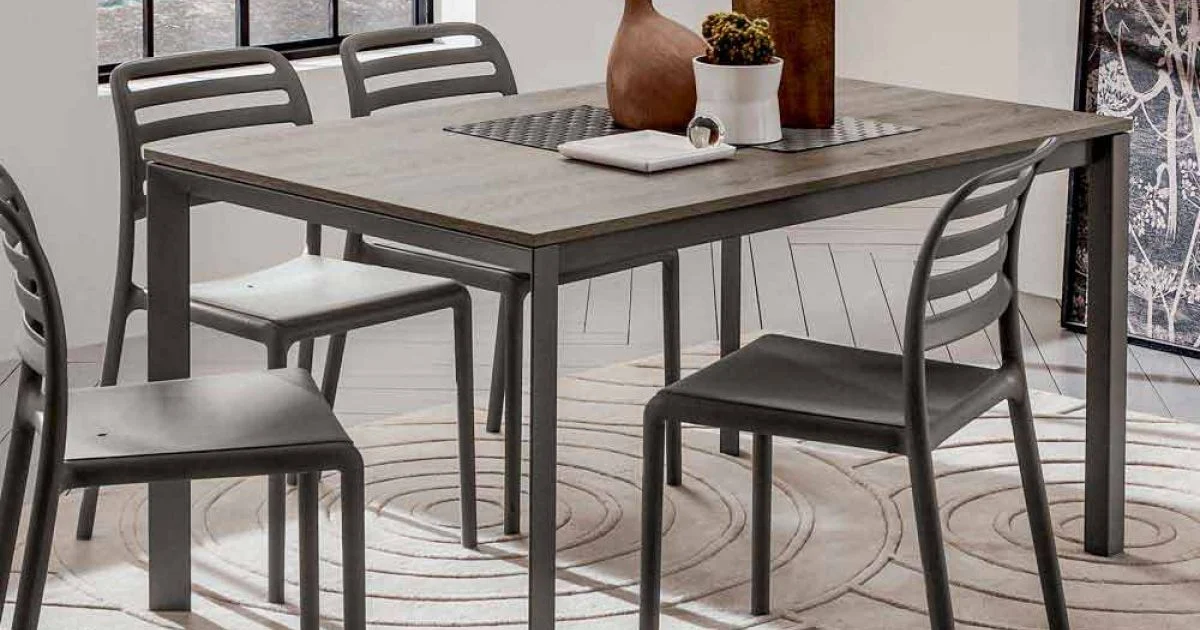 Tavolo Cucina con Piano in Melaminico e Base in Metallo Made in Italy - Spilla