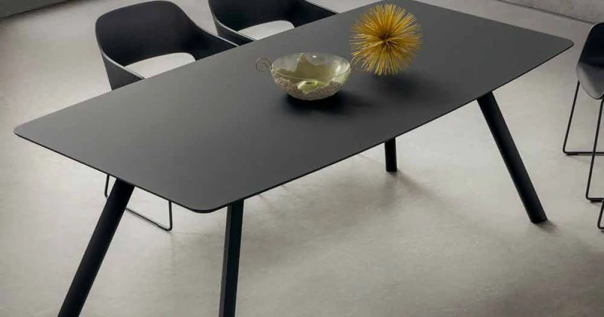 Tavolo Cucina in Fenix Stratificato e Alluminio Nero Made in Italy - Lingotto