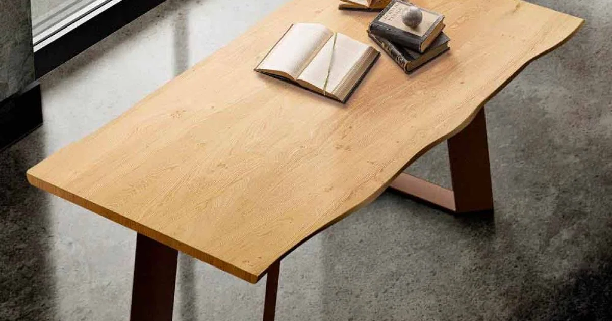 Tavolo da cucina in legno massellato e metallo made in Italy, Flora