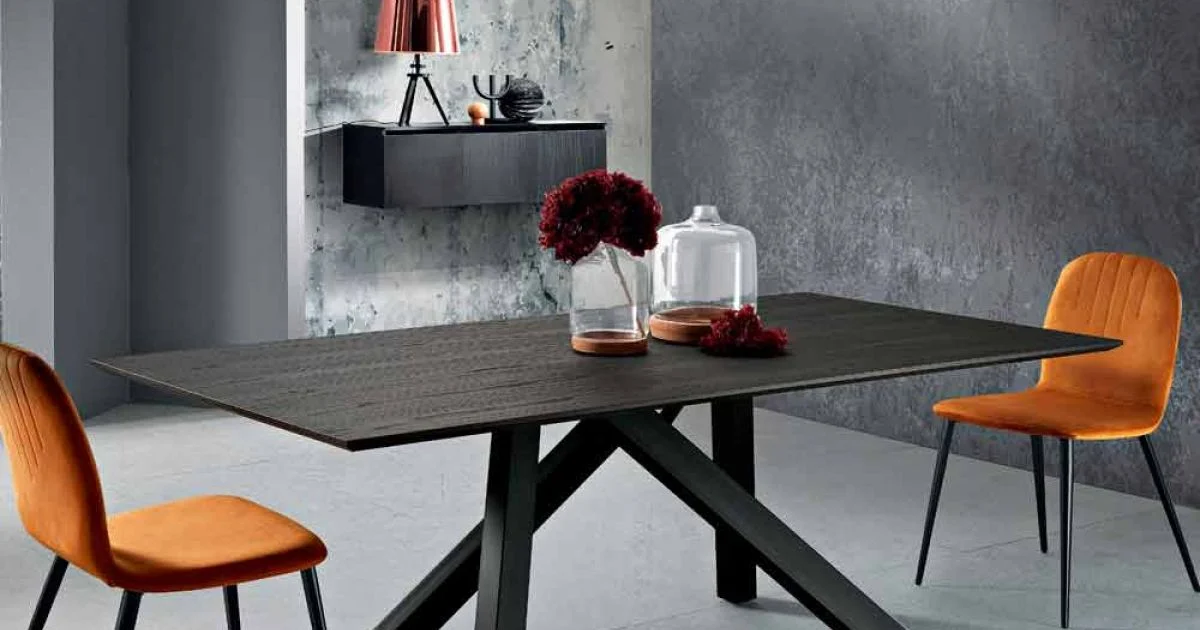 Tavolo da cucina in legno MDF e metallo fatto in Italia, Wilmer