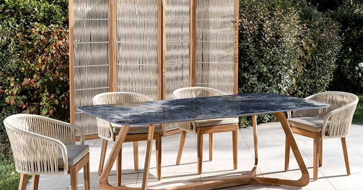 Tavolo da Esterno con Base in Legno e Piano in Ceramica Ocean Blue - Infinity