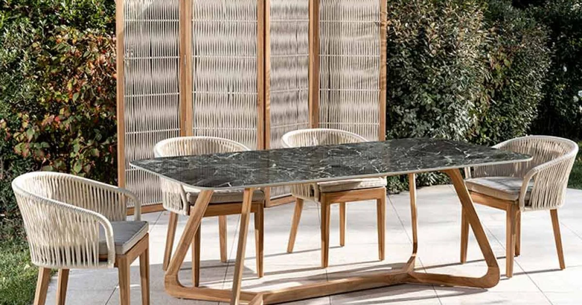 Tavolo da Esterno con Base in Legno e Piano in Ceramica Verde France - Infinity