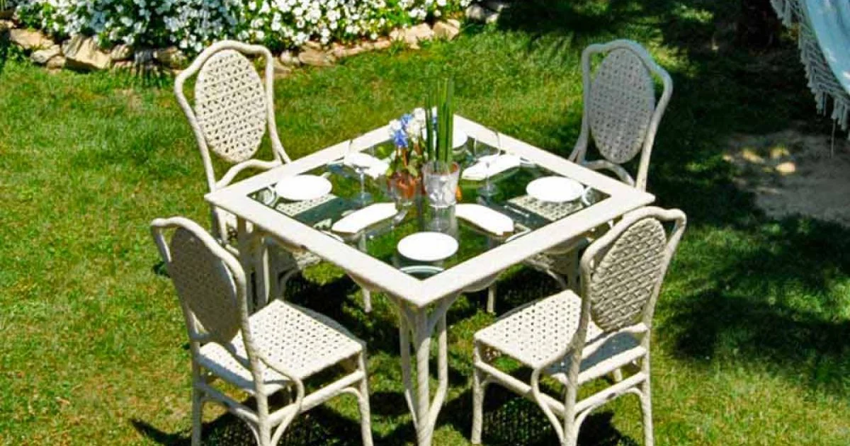 Tavolo da giardino di design piano in vetro Romeo realizzato a mano