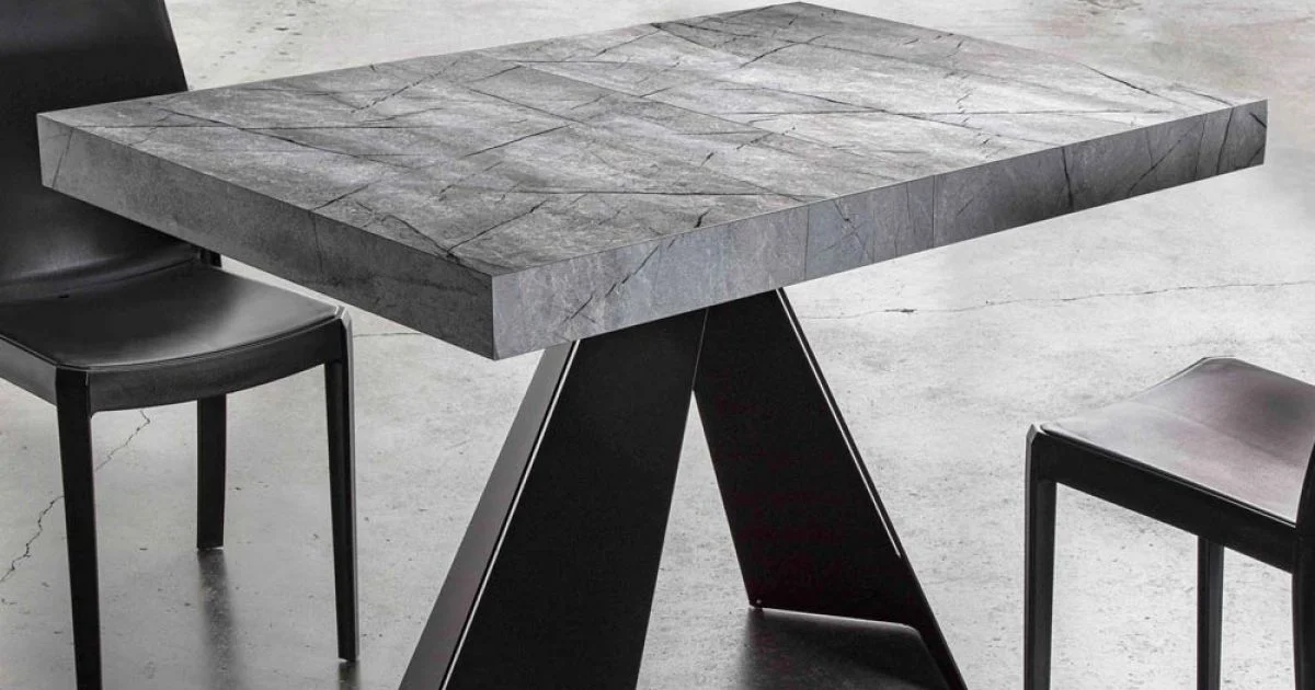 Tavolo da Pranzo Allungabile Fino a 220 cm con Piano in Legno Nobilitato - Amiro