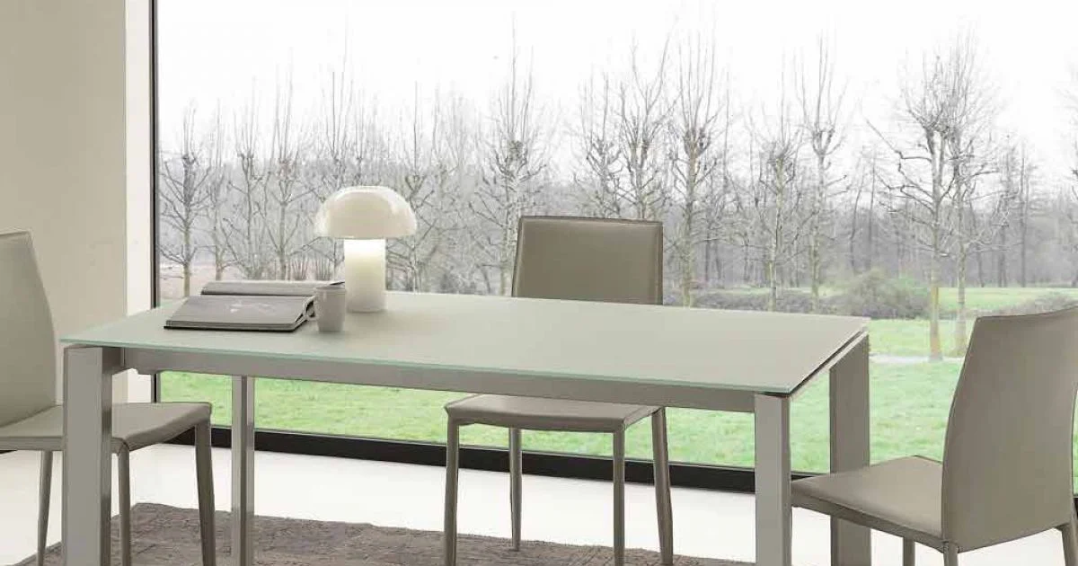 Tavolo da Pranzo Allungabile,Piano in Vetro Temperato - Faleria