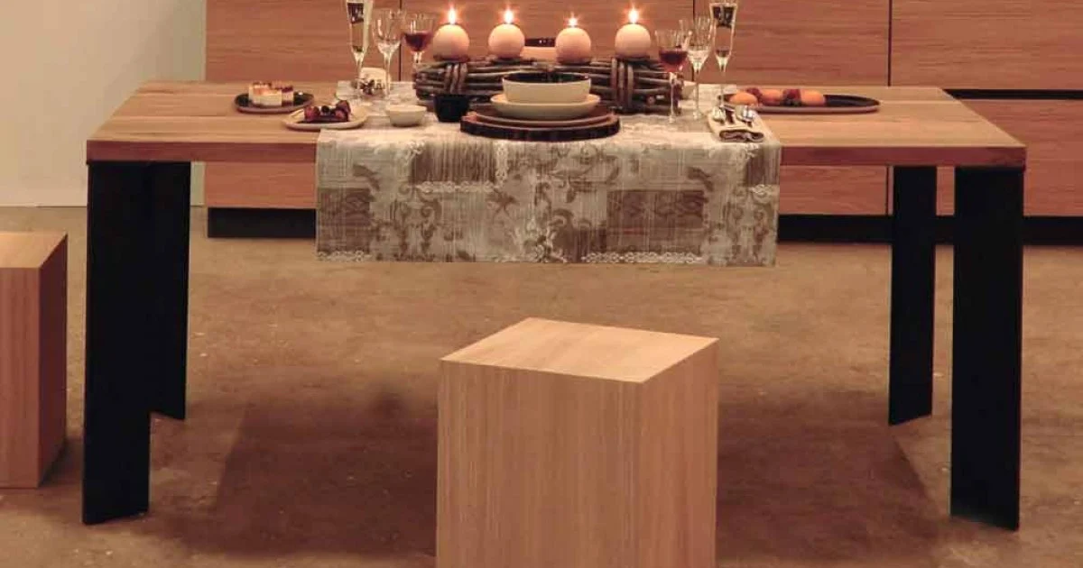 Tavolo da pranzo design in noce naturale design, L200xP100cm, Yvonne
