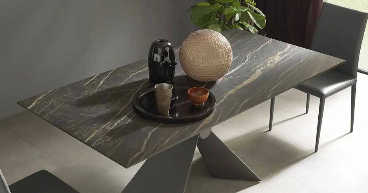 Tavolo da Pranzo in Metallo e Piano in Ceramica Design Made in Italy - Sinesio