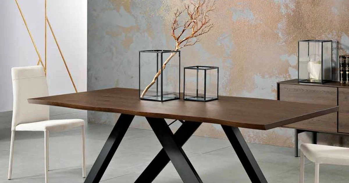 Tavolo di design in legno massellato prodotto in Italia, Wilmer