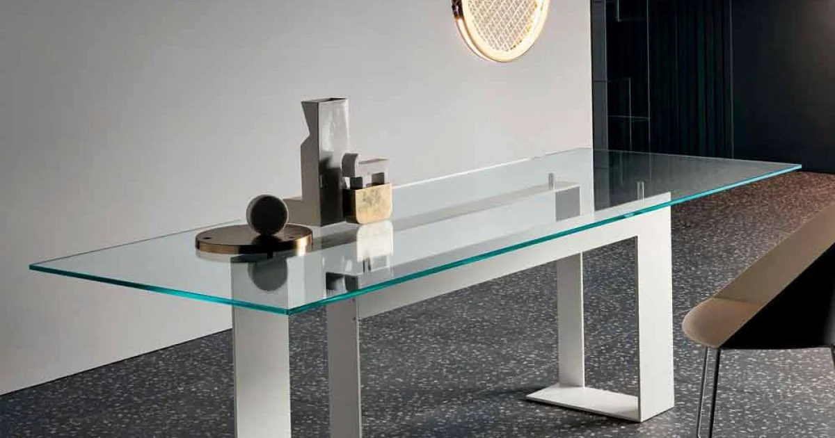 Tavolo Piano in Vetro Extrachiaro e Gambe Metallo, Qualità Made in Italy - Speck