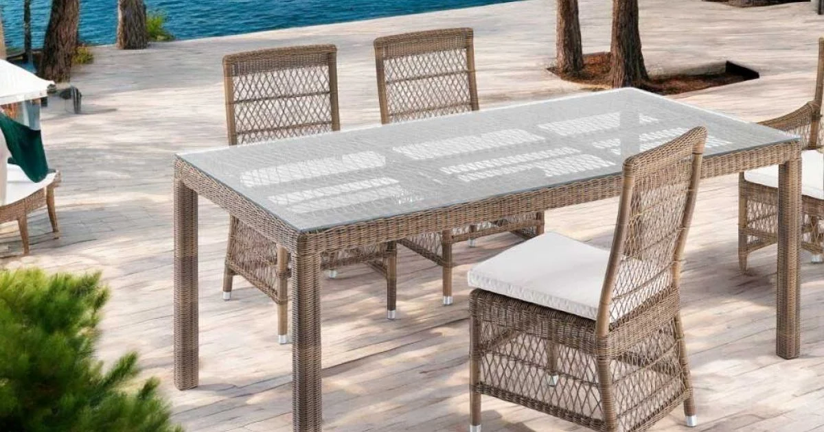 Tavolo Rettangolare da Esterno in Polyrattan e Vetro - Gigi