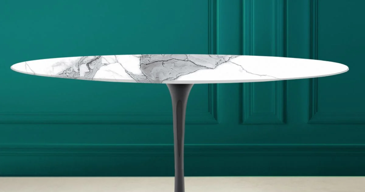 Tavolo Tulip Eero Saarinen H 74 Ovale in Ceramica Statuario Altissimo Made in Italy - Scarlet