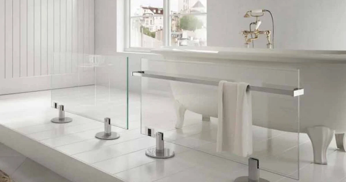 Termoarredo elettrico da pavimento di design in vetro trasparente Star