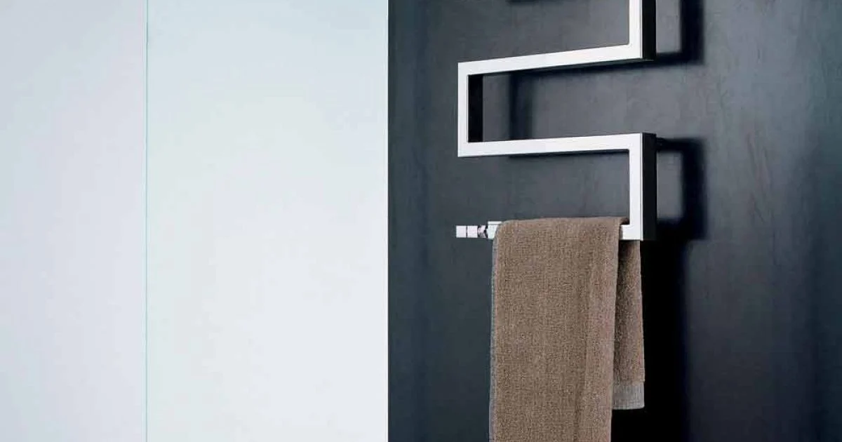 Termoarredo idraulico cromato Snake by Scirocco H, design moderno