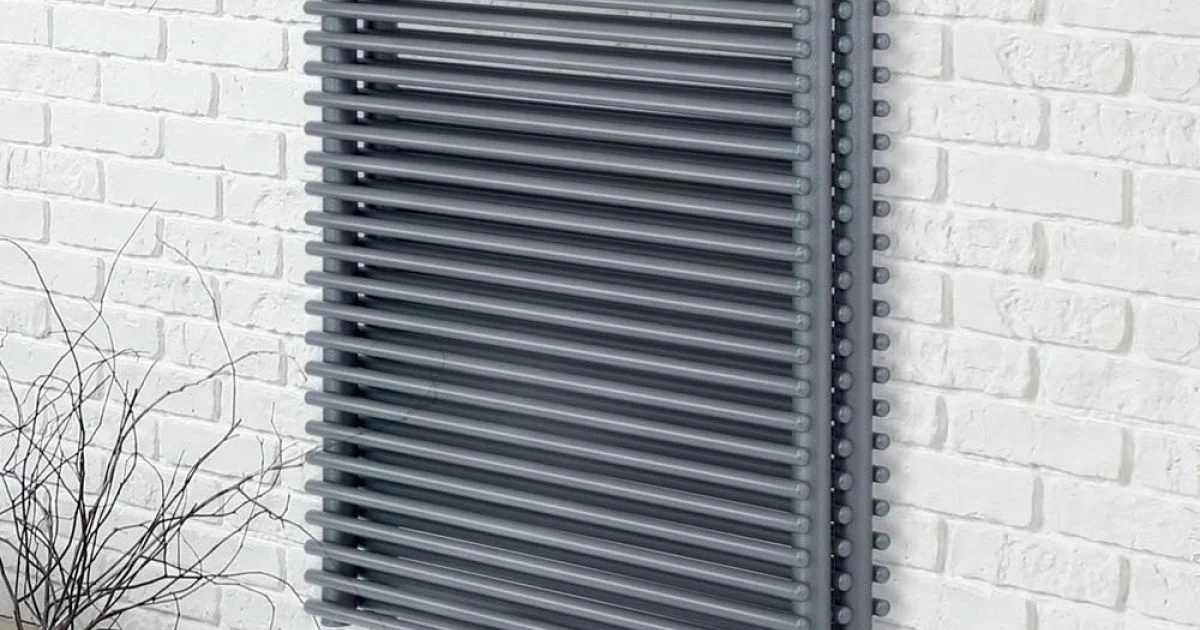 Termoarredo Idraulico in Acciaio con Tripla Sezione di Elementi Made in Italy - Ciambella