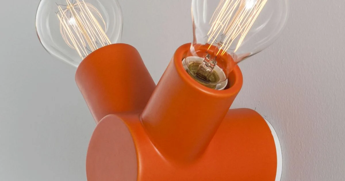 Toscot Traffic applique a parete in ceramica e metallo prodotta in Toscana