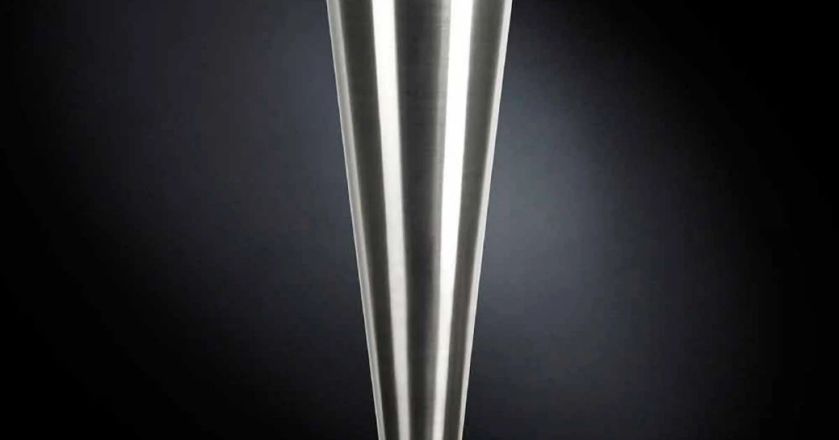 Vaso Alto Decorativo in Acciaio Satinato Realizzato in Italia Pregiato - Vesper
