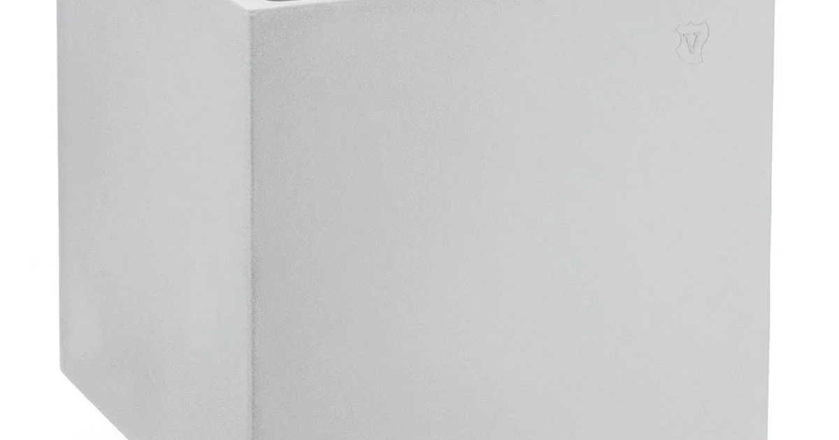 Vaso in Polietilene Colorato Forma Cubica Realizzato in Italia - Tonello
