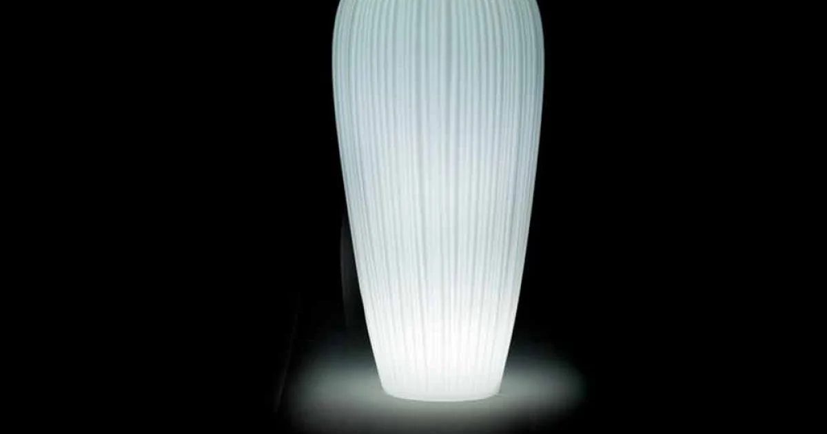 Vaso Luminoso da Esterno in Polietilene di Design Moderno - Skin by Myyour