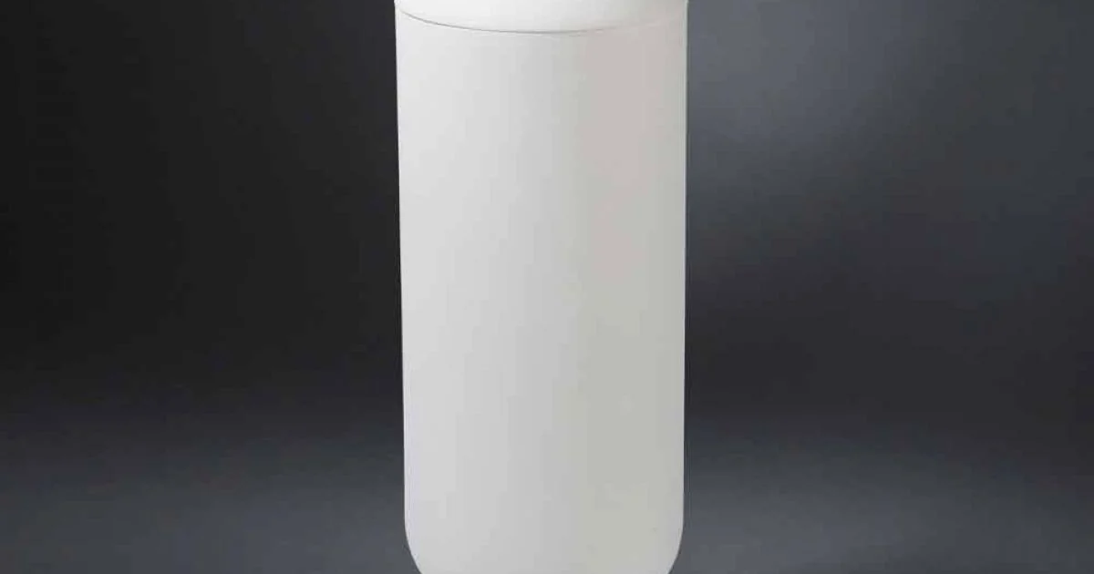 Vaso Moderno in Ceramica Bianca Lavorata a Mano Realizzato in Italia - Chantal
