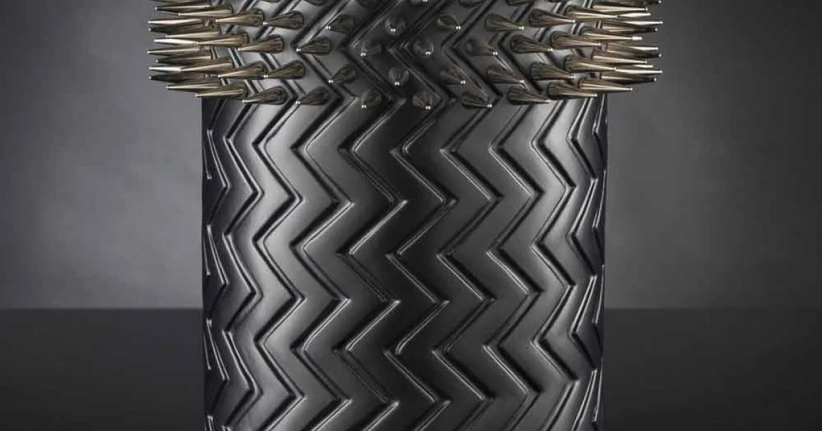 Vaso Ornamentale in Ceramica Nera Opaca Lavorata a Mano Made in Italy - Jungle