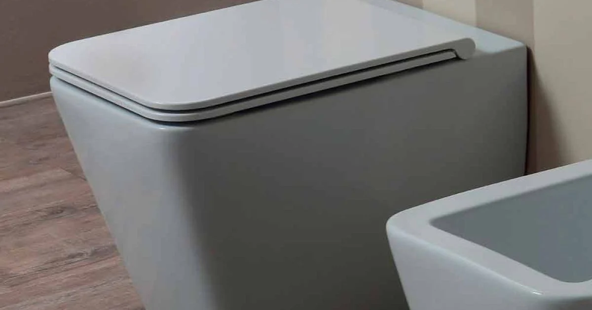Vaso WC in ceramica bianca design moderno Sun Square, made in Italy