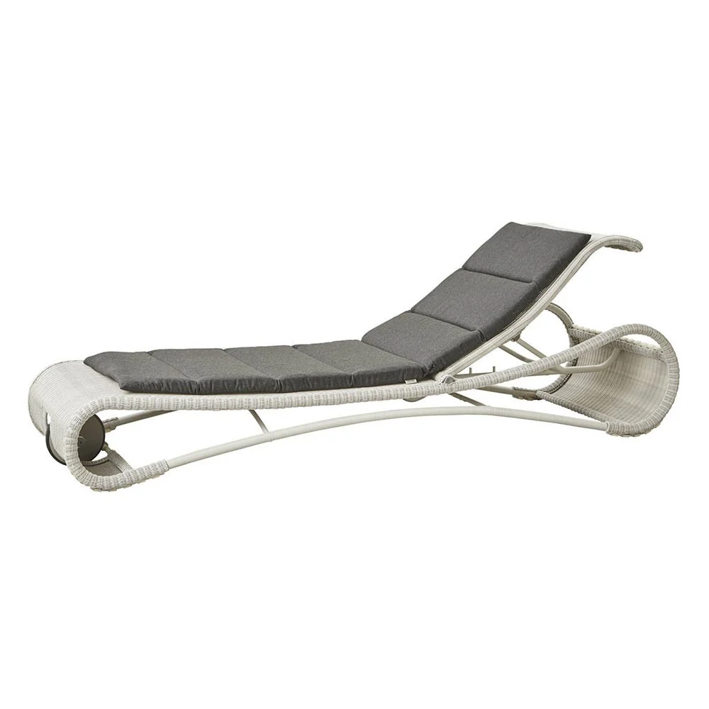Escape lounge chair bianca e nera