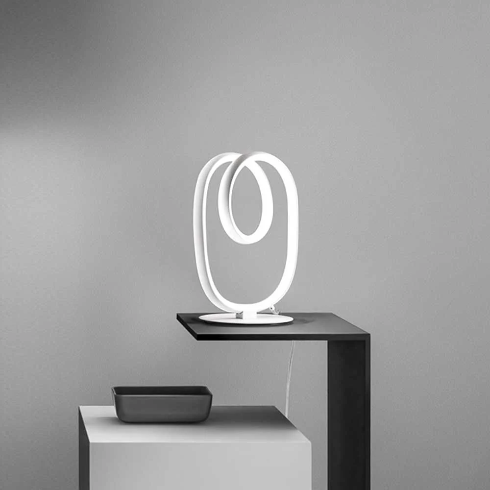 Gea Luce Diva lampada da tavolo a led dimmerabile