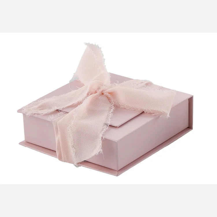 L'Arcolaio Box  Liscia Portaconfetti 13 x 13 x 4 Cm Bomboniera Rosa con Chiffon 1 Pz
