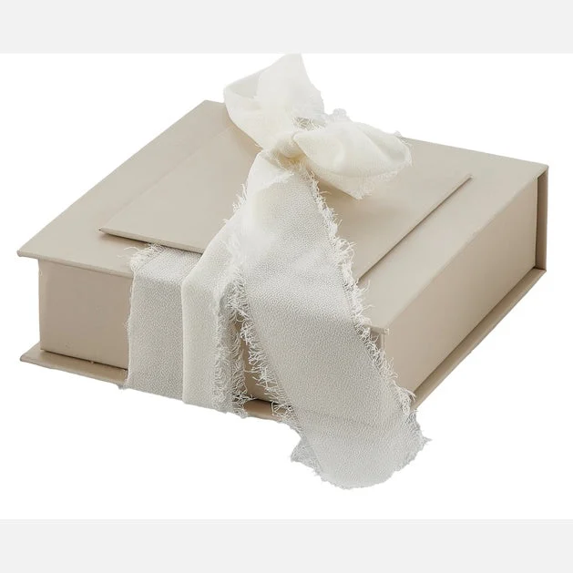 L'Arcolaio Box  Liscia Portaconfetti 13 x 13 x 4 Cm Bomboniera Tortora con Chiffon 1 Pz