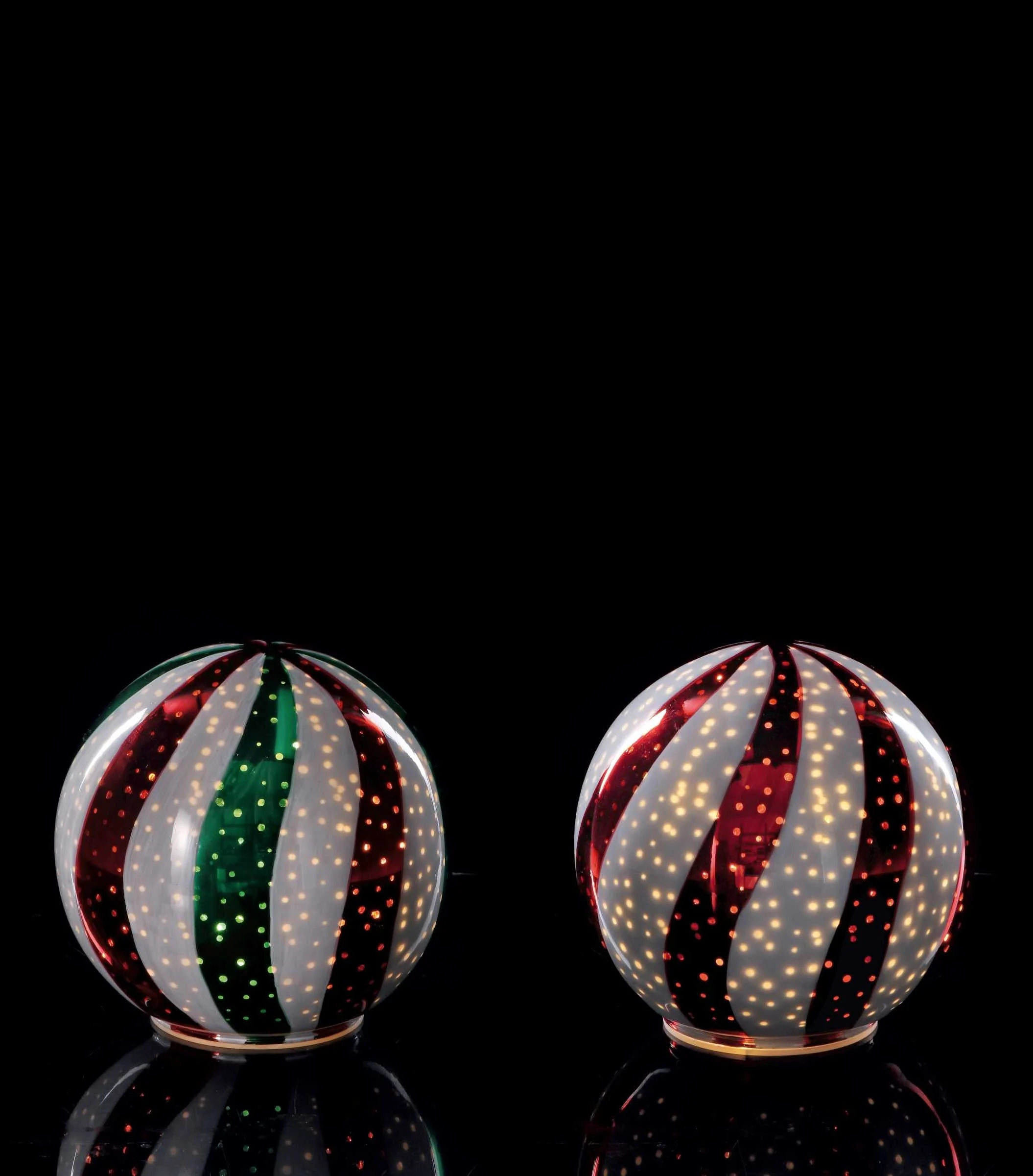 Ad Trend Sfera Natale Vetro Ass. con Led 15 Cm Bianco Rosso Verde 1 Pz