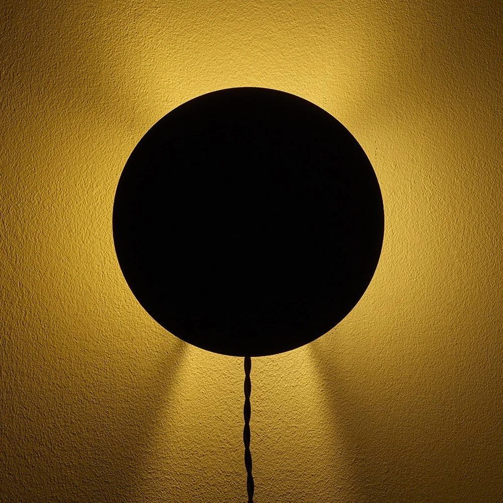 Lampada da parete Scudo nera