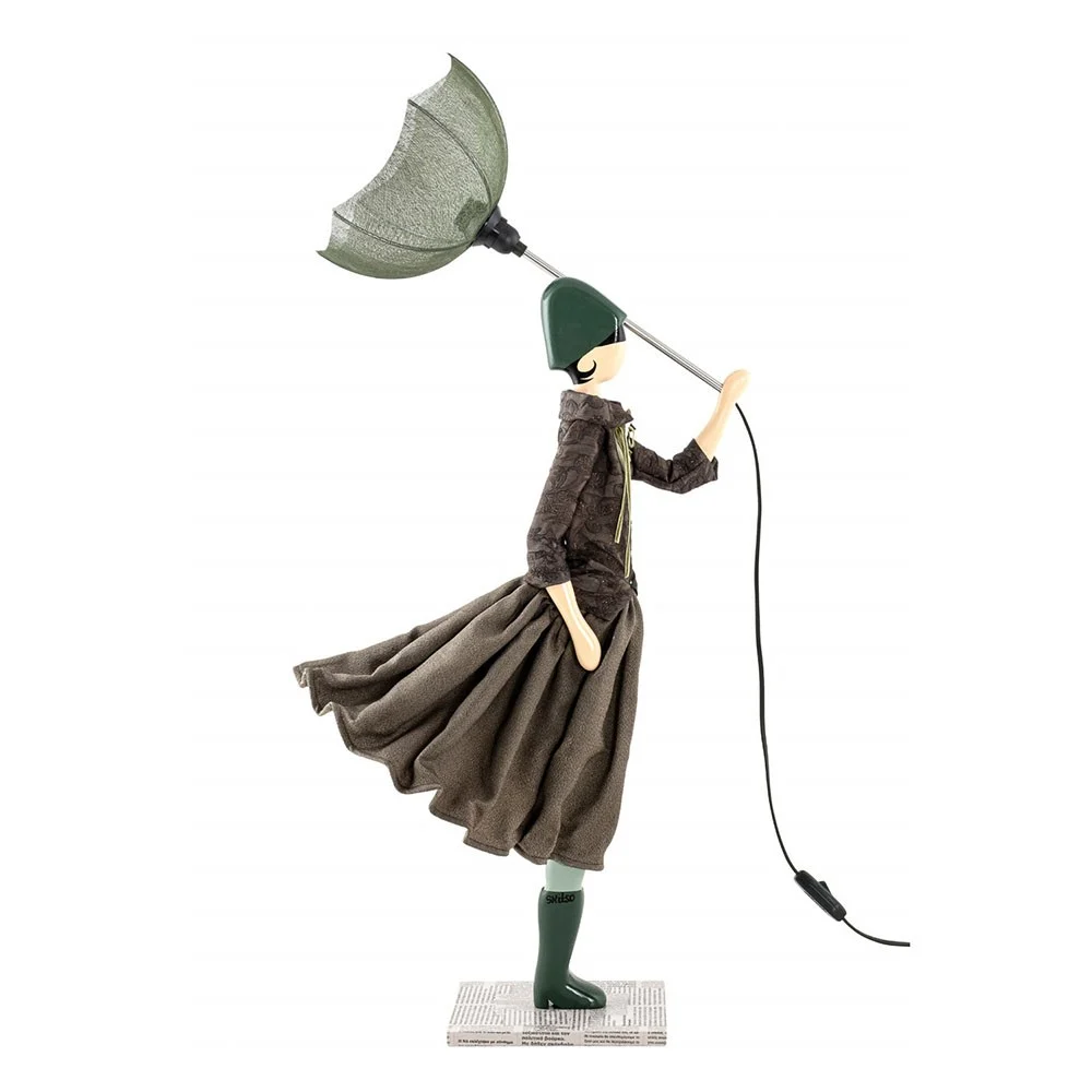Lampada da tavolo a forma di donna con ombrello Brianna di Skitso