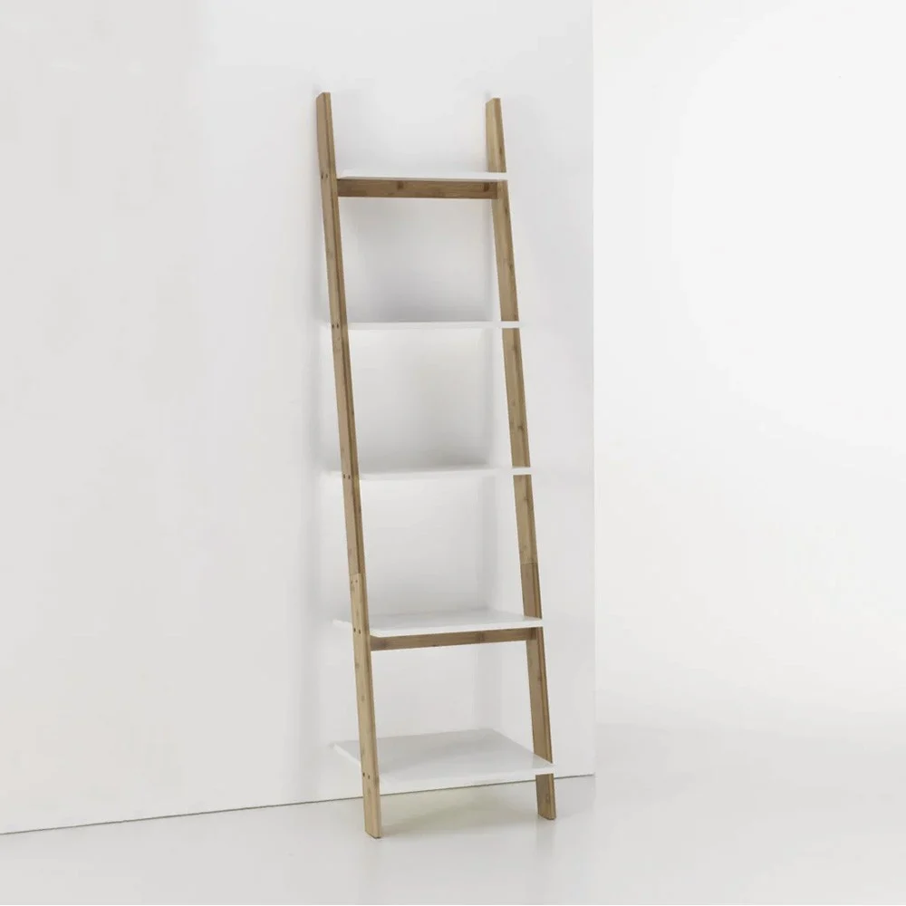 Libreria Woody realizzata in legno